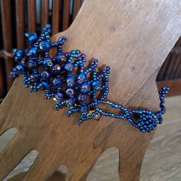 Blue Irridescent Crystal and Beaded Bracelet - Picture 3 of 5